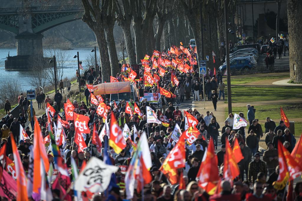 lejdc_fr's tweet photo. Environ 3.200 personnes mobilisées à #Nevers contre la réforme des retraites : revivez la manifestation
https://t.co/Z93hKnVJfz https://t.co/EKgbiV8Cdv