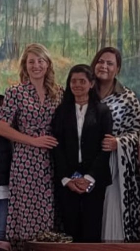 Itityagii's tweet photo. Gifting Krishna to Canadian Honourable Minister of Foreign Affair Ms Mélanie Joly and HE High Commissioner Mr Cameron MacKay at a luncheon in Delhi. Canada is a steadfast supporter of women’s empowerment &amp; Feminist Foreign policy @melaniejoly @HCCanInd https://t.co/NpwgOBnLOE
