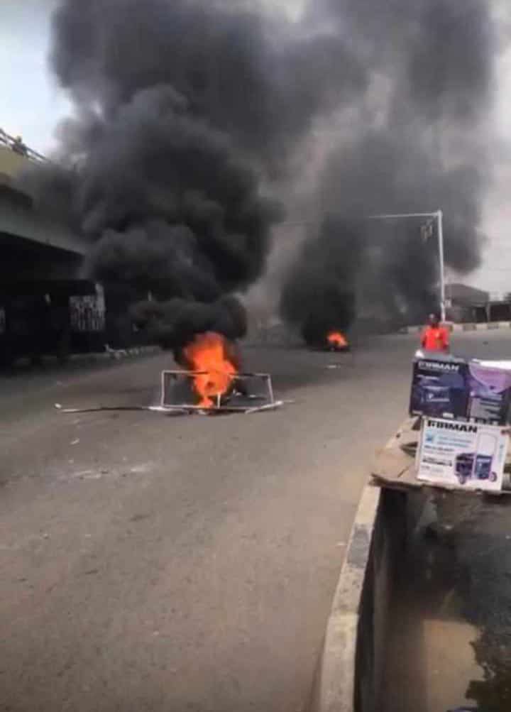 Irate Youths Protest Naira, fuel Scarcity In Ogun