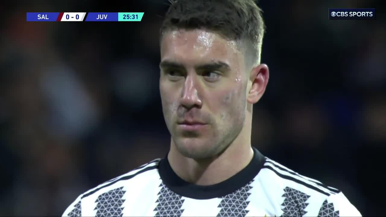 Dušan Vlahović beats Memo Ochoa from the spot to put Juventus up on Salernitana. 💥”