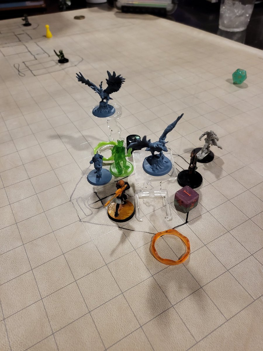 shellmoniz's tweet image. Some pictures from my last 2 games, the first is a flying ship in the desert. The second is from a crowsnest on a clockwork airship.  :)