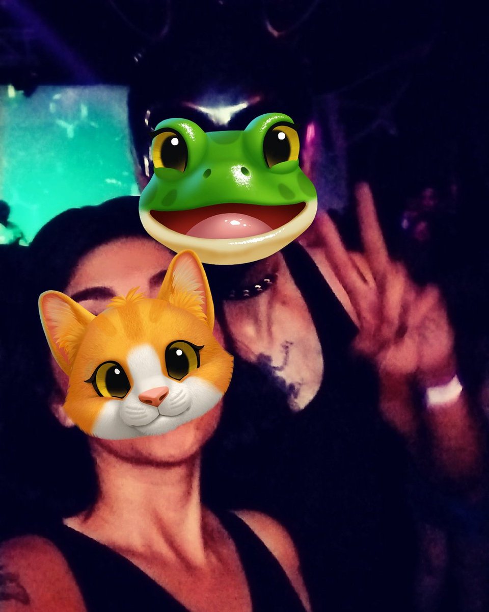 cariasmatica's tweet photo. Feliz cumpleaños y feliz vida a mi tuitere favorite, mi adulao @ranalagarto 

Gracias por tanto, perdón por tan poco 💜
#BadBitchesClub https://t.co/xqvgzC90iV