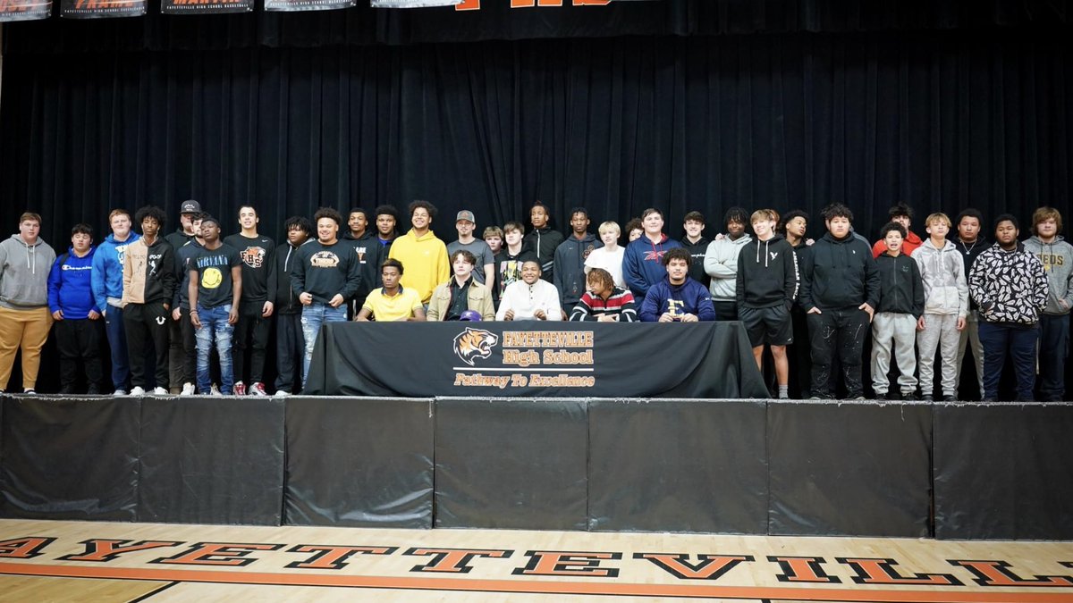 Awesome day on Tiger Hill as we signed 5 seniors to scholarships. Their freshmen class started with 9 kids and signing 5 to scholarships from a school with 385 students is pretty remarkable. They bought into a blue collar, mentally tough environment. #PainCity <a href="/Recruit_theFAY/">Recruit_theFAY</a>