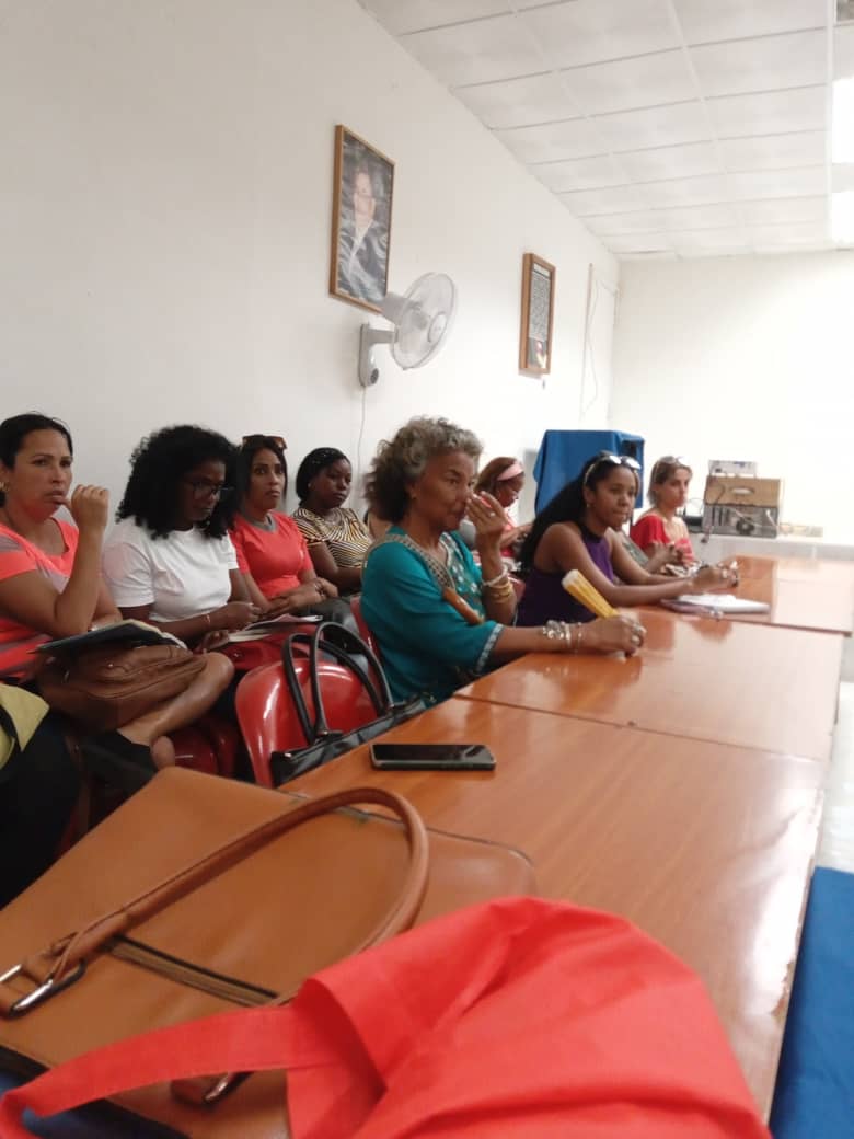 sarria_maite's tweet photo. Intercambio de la Comisión de Prevención Nacional con los Trabajadores Sociales del Municipio Arroyo Naranjo
#MejorEsPosible
#SumandoIdeas
#PorCuba
#PorElArroyoQueQueremos https://t.co/oyWHLiL3VC