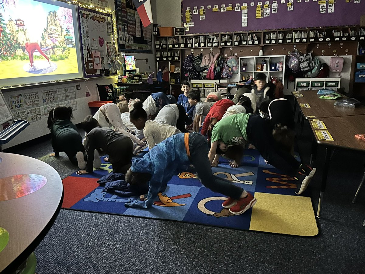 MsHKinderCrew's tweet photo. Indoor recess calls for Chinese New Year Cosmic Yoga!!! 🤩 They’re pros!! Haha #rainyday #movementfun @LindseyElem https://t.co/0Euao94vVk