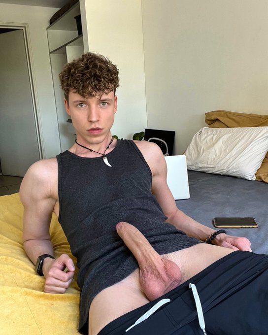 Would you like to sit on it?
More ? on my page:
https://t.co/FZfdAEsgvu https://t.co/cGDNVgmUdh