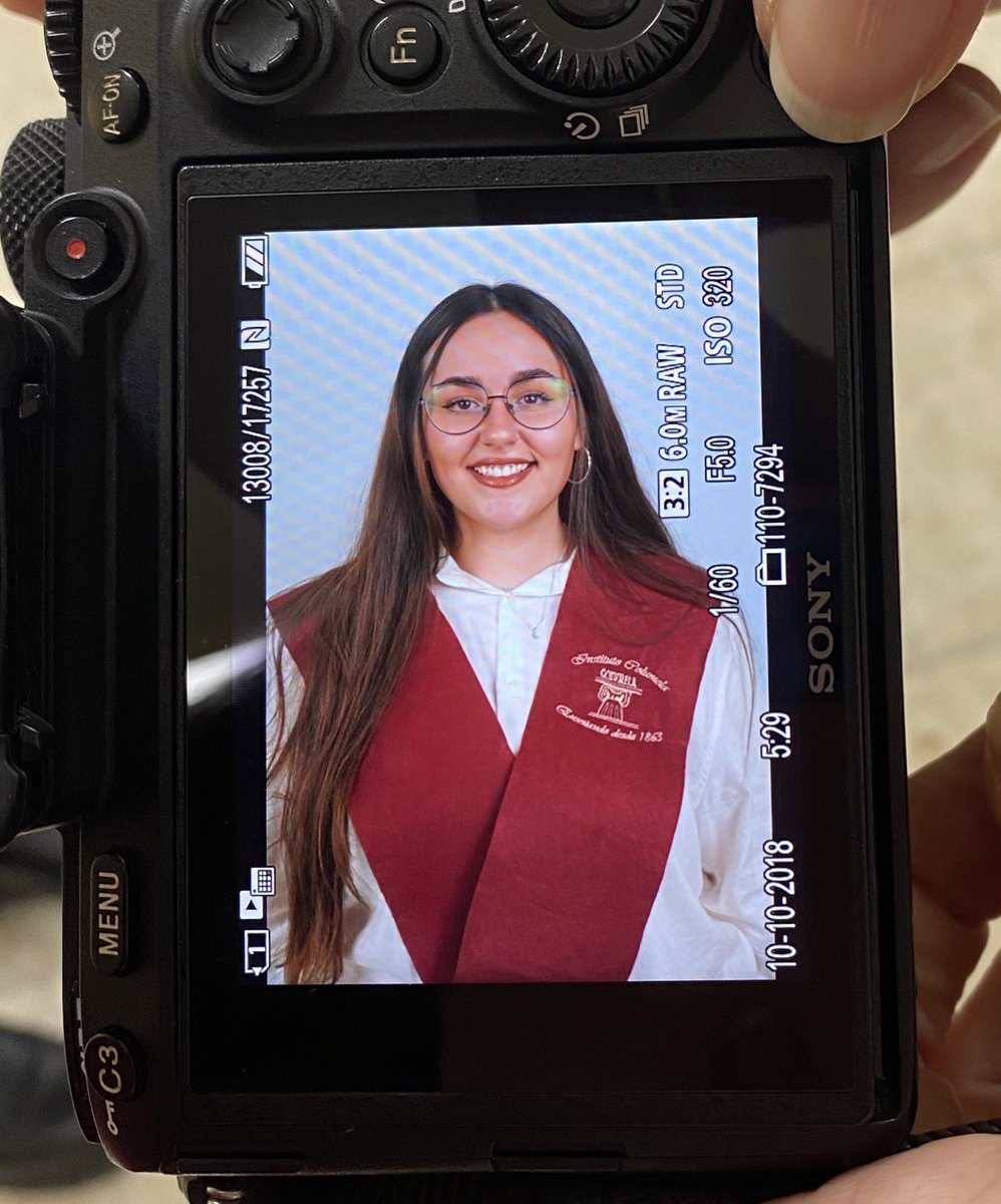 No se si me encanta o la odio, lo que sé es que hace un año no me hubiera creído esto📚🎓❤️‍🩹