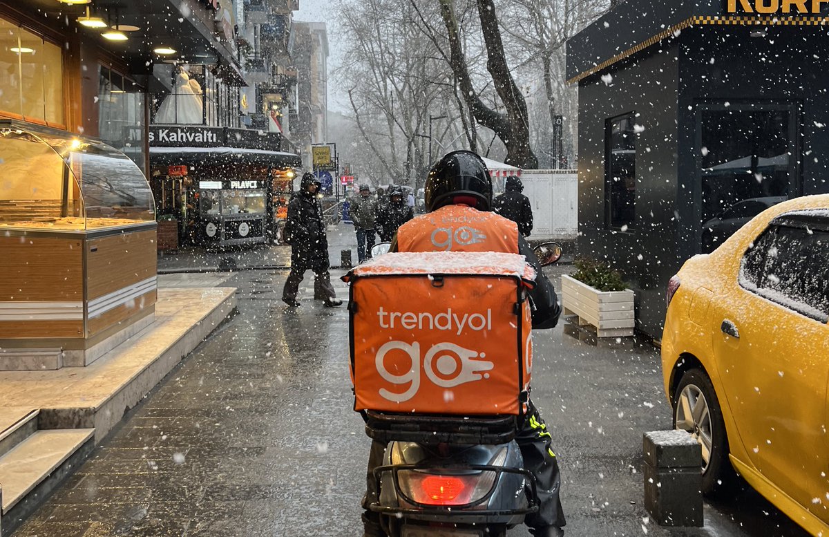 Kocaeli'de hava şartları sebebiyle 
9 Şubat Perşembe gününe kadar moto-kuryelere yasak geldi.