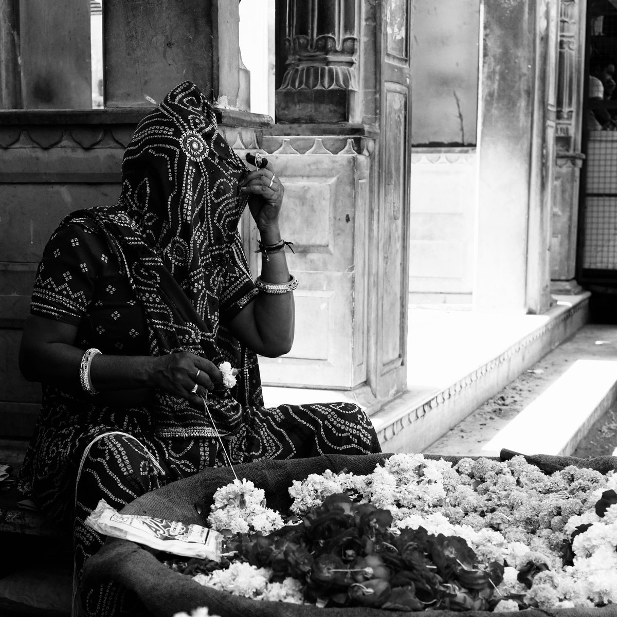 mananchrome's tweet photo. veiled.

#veiled #travel #blackandwhite #street #mananchrome https://t.co/flRmG5EN9M