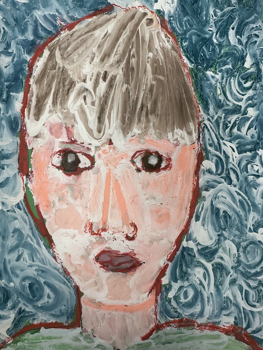 MrsRolf_ART's tweet photo. 2nd graders in @timmonslewis class did an amazing job as they finished their chalk painted self portraits. After learning about correct facial proportions students colored their portraits by dipping the chalk in white tempera paint.  #kenstoninspired  #timmonsart #2ndgradeart https://t.co/PakAyEdS8C