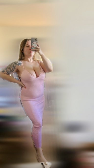 new #voight made in heaven midi dress @valentinavoight @voightvarbies https://t.co/FMgkN4FldE<a href="/tag/voight"class="tags">#voight</a><a class="tags" href="/tag/valentinavoight">@valentinavoight</a>