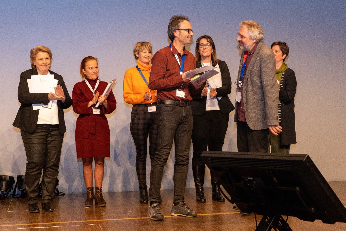 trivsapp tweet media