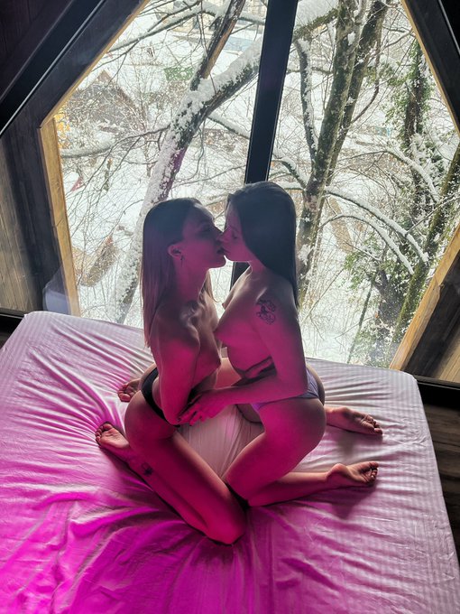 What about hot lesbian content with the sweet baby @mencia_francis? 😍🔥  Do you want to see the exclusive<a href="/tag/%D0%BD%D1%8E%D0%B4%D1%81%D0%BE%D1%87%D0%B5%D1%82%D0%B2%D0%B5%D1%80%D0%B3"class="tags"><span>#нюдсочетверг</span></a>