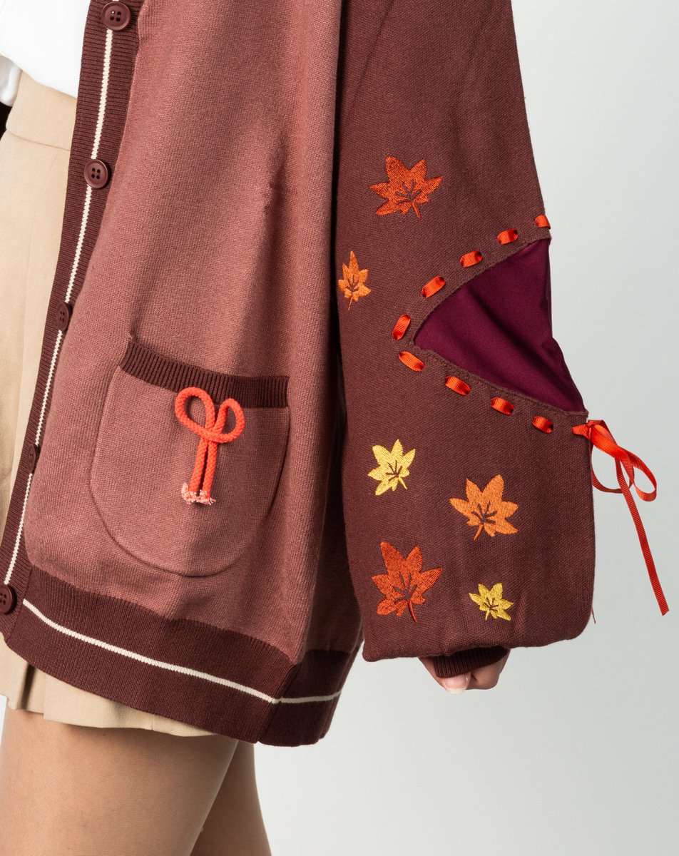 claudimolina_'s tweet photo. 🍂PREORDERS ARE STILL OPEN, but there is less left for them to CLOSE! 🍂

Production is still ongoing and you still have time to get your #Genshinimpact clothes, do you have yours yet?  LlNK BEL0W! https://t.co/qzduTp9wIL