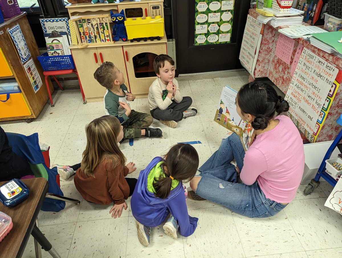 Mrs. Musket (@mrs_musket) on Twitter photo Another <a href="/moranmustangs/">Moran Mustangs</a> promote reading club visit with their <a href="/HighlandTigers/">Emily Banach</a> book buddies. So much fun! Thank you, <a href="/Walpublib/">Wallingford Library</a>, for the great winter-themed books. #MoranReads Another <a href="/moranmustangs/">Moran Mustangs</a> promote reading club visit with their <a href="/HighlandTigers/">Emily Banach</a> book buddies. So much fun! Thank you, <a href="/Walpublib/">Wallingford Library</a>, for the great winter-themed books. #MoranReads