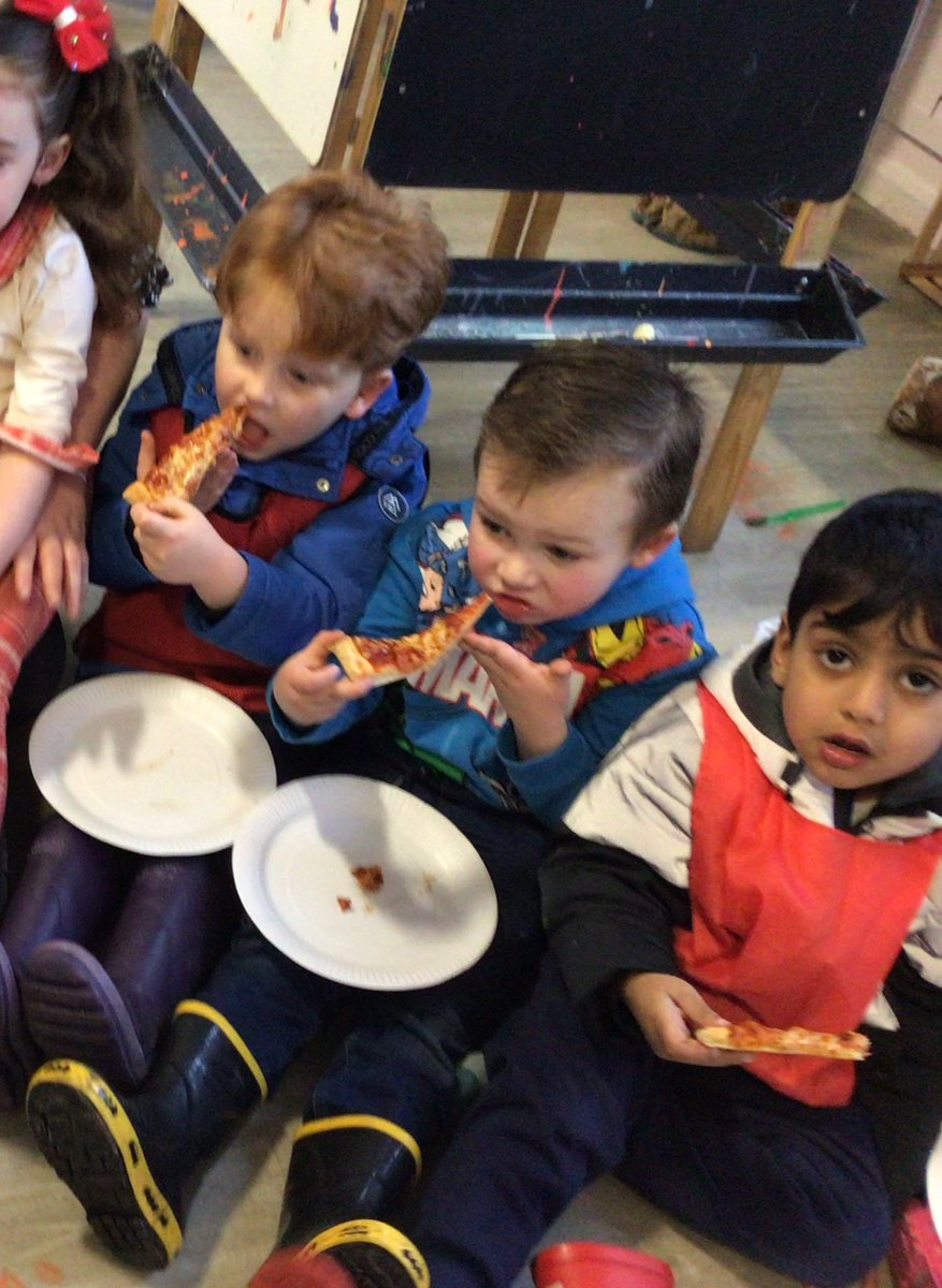 WallacetownEYC's tweet photo. Our children have been busy using play dough creating pizzas and pasta, we spoke to @Dominos_UK who kindly donated some pizza for our children along with some great print to compliment their creations in the room. #ourvoice #ourlearning #community https://t.co/9W8yQ71k31