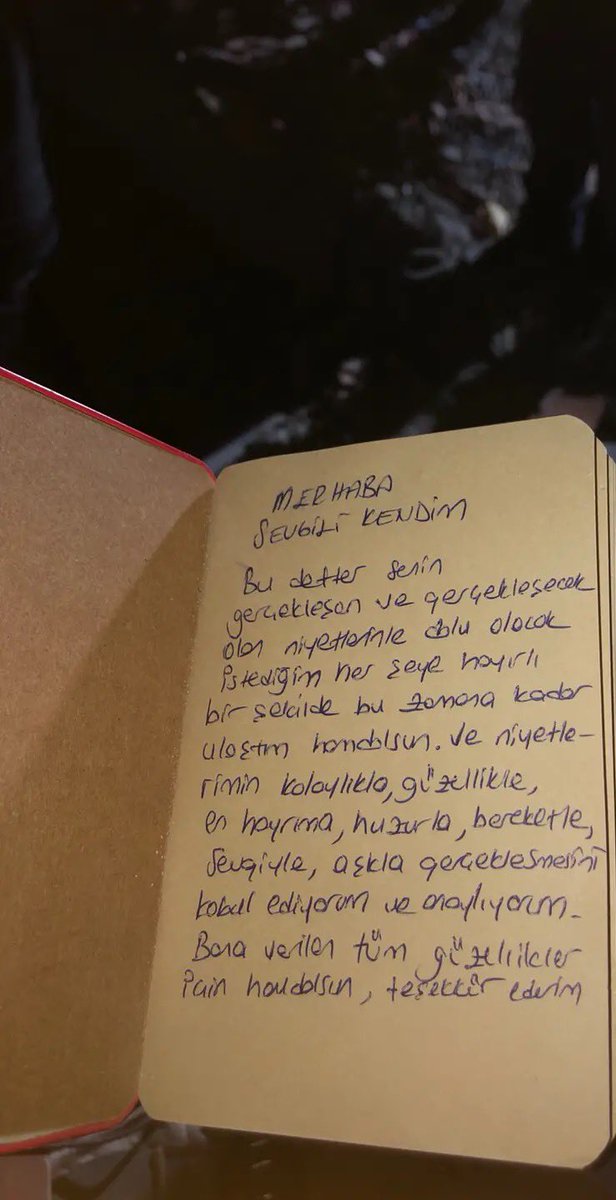 Bu görsel benim kalbimi söktü… 

#DevletMilletElele #hatayyardimbekliyor #TurkeyQuake #hatayyardimbekliyor #marasdeprem #devletnerede #YARDIMEDİN #YARDIM #help #deprem