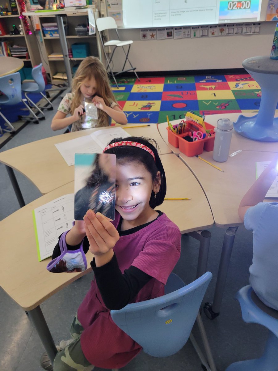 msdawsonteach's tweet photo. There's no end to exciting discoveries when 1st grade explores how light behaves when it shines on different objects! #IBattributes #inquirers @A2BryPatSchools @A2BryPatPTO @A2_IB https://t.co/0zsfnNpY1c
