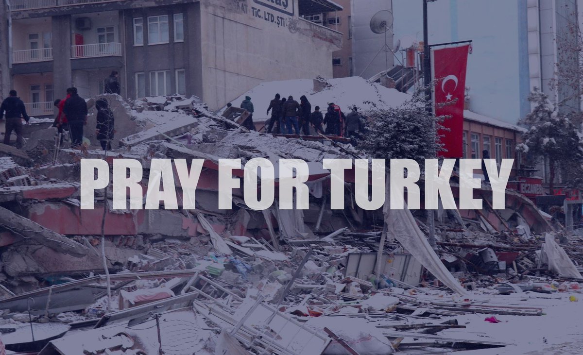 macaronswap's tweet photo. 💔 Our hearts go out to the people of #Turkey 🇹🇷 https://t.co/REETzb0oll