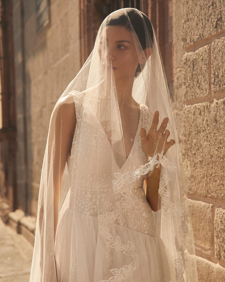 Three things we ❤️? Ruffles, romance, and everlasting love. Shop the BHLDN-exclusive collection here: anthropolog.ie/3x48OLi