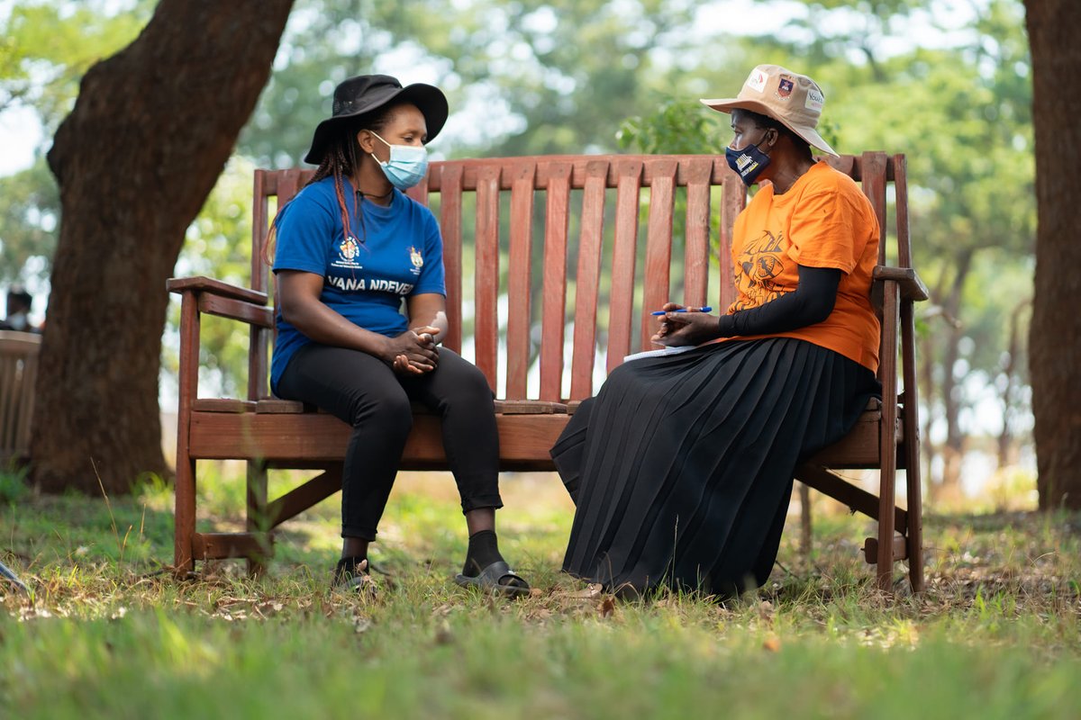 Goodable's tweet image. In Zimbabwe, a group of grandmothers have set up these Friendship Benches.  Anyone can come and sit, and the grandmothers will talk to them and help them with their problems.

They've helped more than 100,000 people so far.

🇿🇼