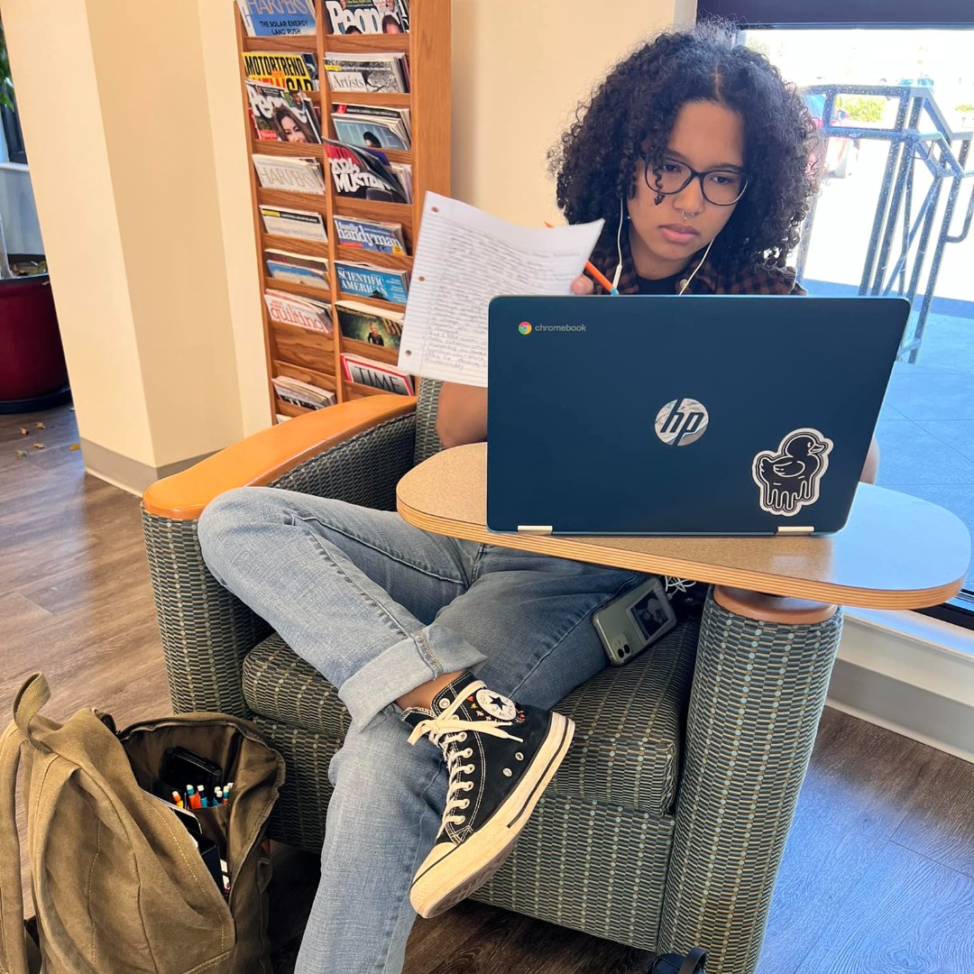 okrlslibraries's tweet photo. Need to use a computer or wifi for school, work or play? Stop by your OKRLS library and use ours! https://t.co/hkzXxiq7zi