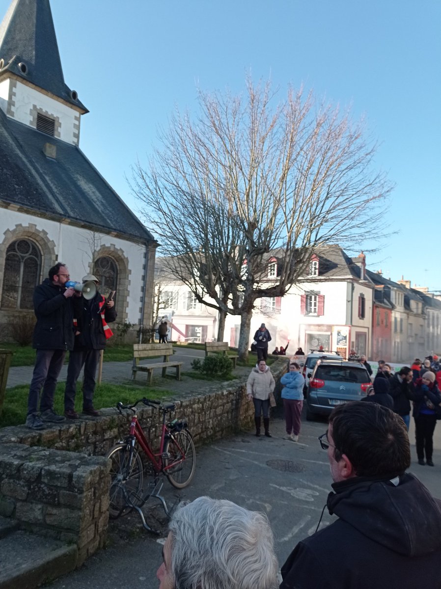 Groe a zo é stourm c'hoazh ✊