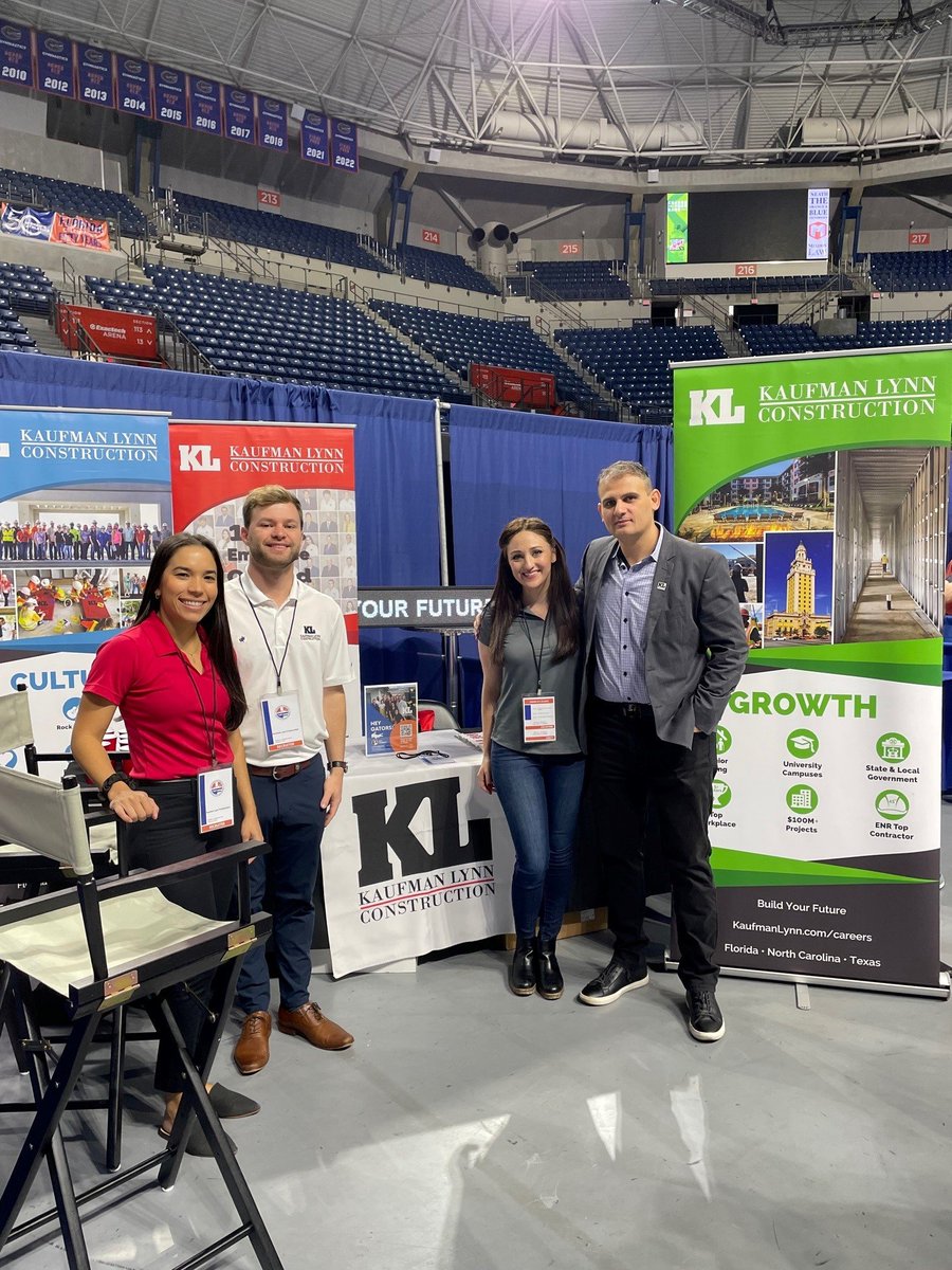 Excited to meet @ufrinkerschool @ufdcp students & maybe, future KL-ers?! ❤️🐊As an employee-owned company, we're all Owners with direct impact on our shared future. We truly are a #team🙌
#onedcp #rinkerlegacy #uflorida #esop #employeeowned #construction #florida #northcarolina