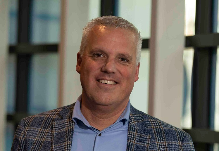 vng_magazine's tweet photo. Rick Tukker wordt de nieuwe gemeentesecretaris van Rijssen-Holten https://t.co/OH3vbL9iJ9 @HGTukker @gmrijssenholten #personalia https://t.co/G7eZu8zccI