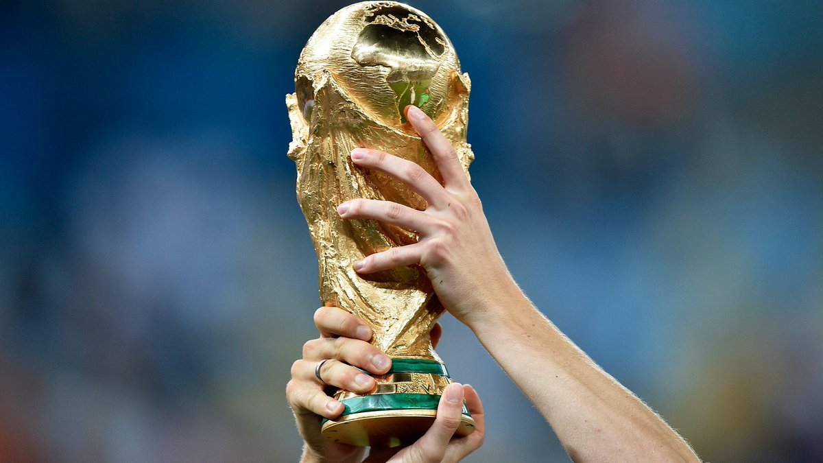 Footballtweet's tweet photo. 🚨 𝗢𝗙𝗙𝗜𝗖𝗜𝗔𝗟! Argentina, Uruguay, Paraguay and Chile have announced their joint bid for the 2030 World Cup! 🇦🇷🇺🇾🇵🇾🇨🇱 https://t.co/6VagMBBuWu