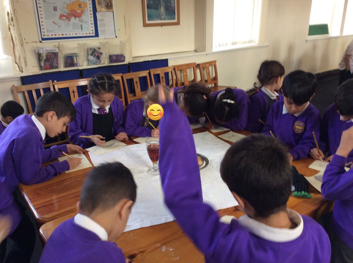 KingsleyLpool's tweet photo. Y3 had a super trip to a local church! We learnt about the
features of the building and met the pastor (who leads the church). We also asked lots of great questions about what Christians believe. Thanks to Toxteth Tabernacle for having us! #kingsleyre #class3b #class3c #class3h https://t.co/nYqqZ9vFwg