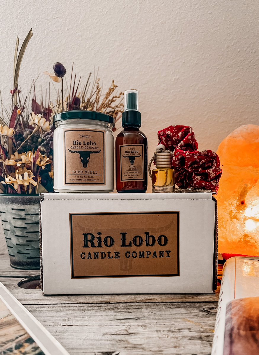 CandleLobo's tweet photo. We are having a huge subscription box giveaway over on our Instagram! Don’t miss your chance to get 6 months of free subscription boxes!

Instagram: riolobo_candle_co https://t.co/2tE8qeGVT7