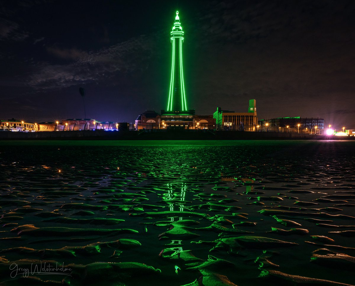 💚 Last night several major landmarks across Lancashire and South Cumbria, including Blackpool Tower, were lit green to support #ChildrensMentalHealthWeek. Find out more about about some of the work taking place to support young people's mental health ⬇️ orlo.uk/ChildrensMenta…