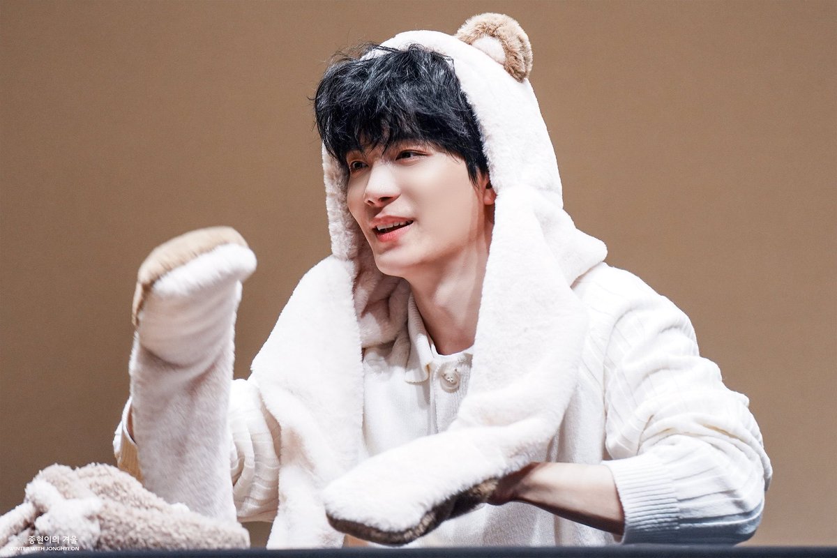 230205 © season_68 🧤