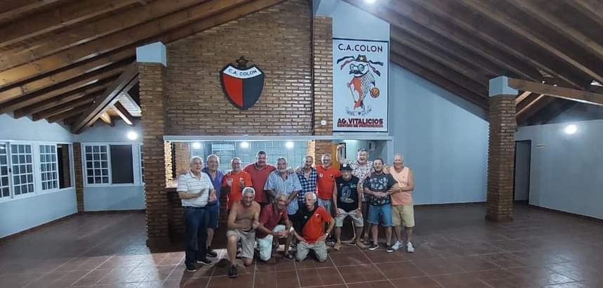 JoseALacher93's tweet photo. #COLÓN || El trabajo arduo y en silencio de la Agrupación Vitalicios. En sus redes sociales mostraron como está el Quincho del club. 
Exclusivamente por amor a los colores, el año pasado empezaron a reacondicionarlo y a ponerlo "en su mejor estado" mis felicitaciones ❤️🖤🌟 https://t.co/9moQBRIwKM
