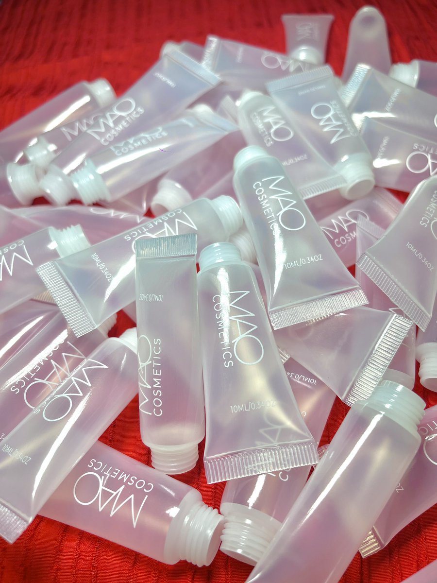 maocosmeticsltd's tweet photo. Valentines is coming….. and so is our next collection drop🤭 More details out tonight at 9pm🌹 https://t.co/vZOD2lmN9e