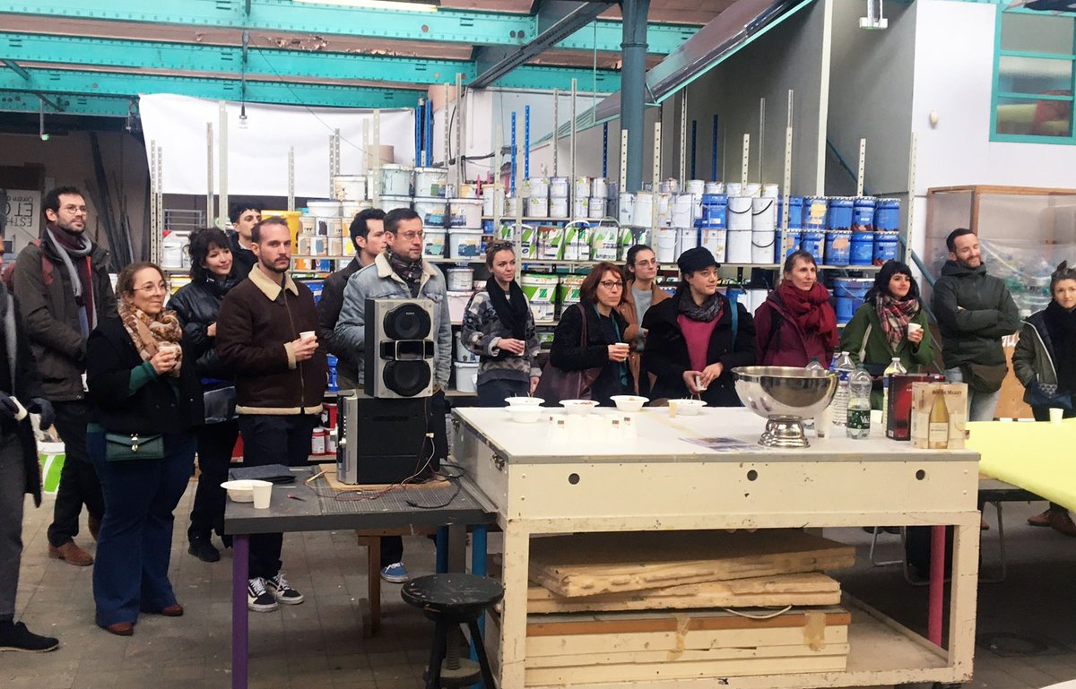 ABezzayer's tweet photo. Pour remercier celles et ceux qui travaillent aux côtés de @CCdesignUrbain
 depuis de nombreuses années, nous avons souhaité, en ce début d'année, partager un moment convivial avec nos indépendants #peintresmuralistes #fresquemurale #conception #creation #murspeints #creerdulien https://t.co/n7Tbzg12If