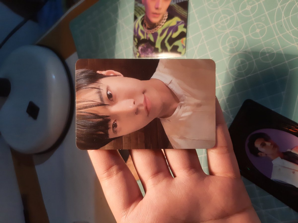 ⨟ hing tweet media