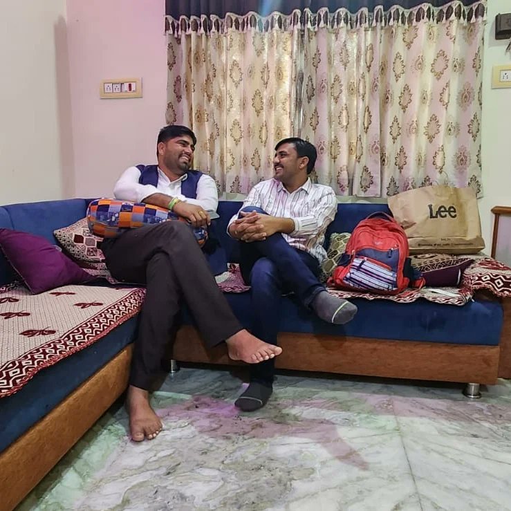 siyag_tajaram's tweet photo. आज #गुजरात के #बनासकांठा #थराद के ग्राम #जमडा मैं अजीज मित्र श्री भरत भाई, नरेश भाई, परेश भाई दवे परिवार में आयोजित वैवाहिक समारोह में भाग लेकर समस्त दवे परिवार को शुभकामनाएं प्रेषित की।
#TeamRLP #RLP4Gujrat #Tharad #Banaskatha #Jamda https://t.co/jph0GBqjvH
