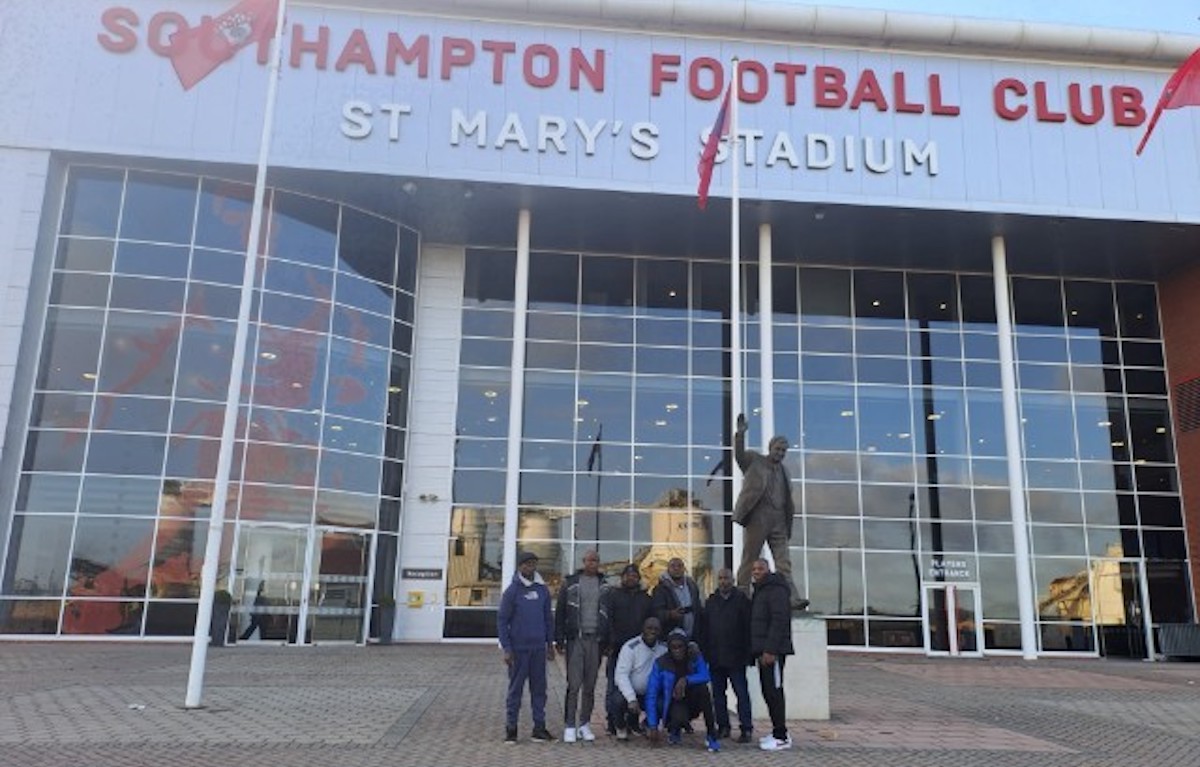 The TWO team completed a kitchen deep clean at <a href="/SouthamptonFC/">Southampton FC</a>  (St Mary’s Stadium) last week.

Here’s a snap of our cleaners next to the famous statue of legendary Southampton boss, Ted Bates!  

#twoservices #onlocation #SouthamptonFC #sotonfc #kitchencleaning