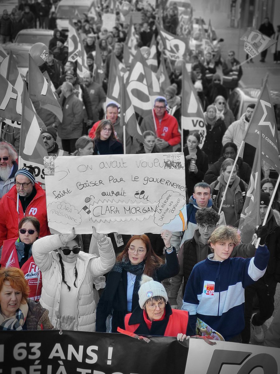 udFoVosges's tweet photo. A Epinal #Vosges #ReformeDesRetraites Nous étions 6600 manifestants dans les vosges contre cette réforme des retraites injuste et injustifiés avec la jeunesse , cette semaine nous serons +FOrt +nombreux +Déterminés à dire non Macron tu dépasse les Borne(s). https://t.co/6iS88z33Be