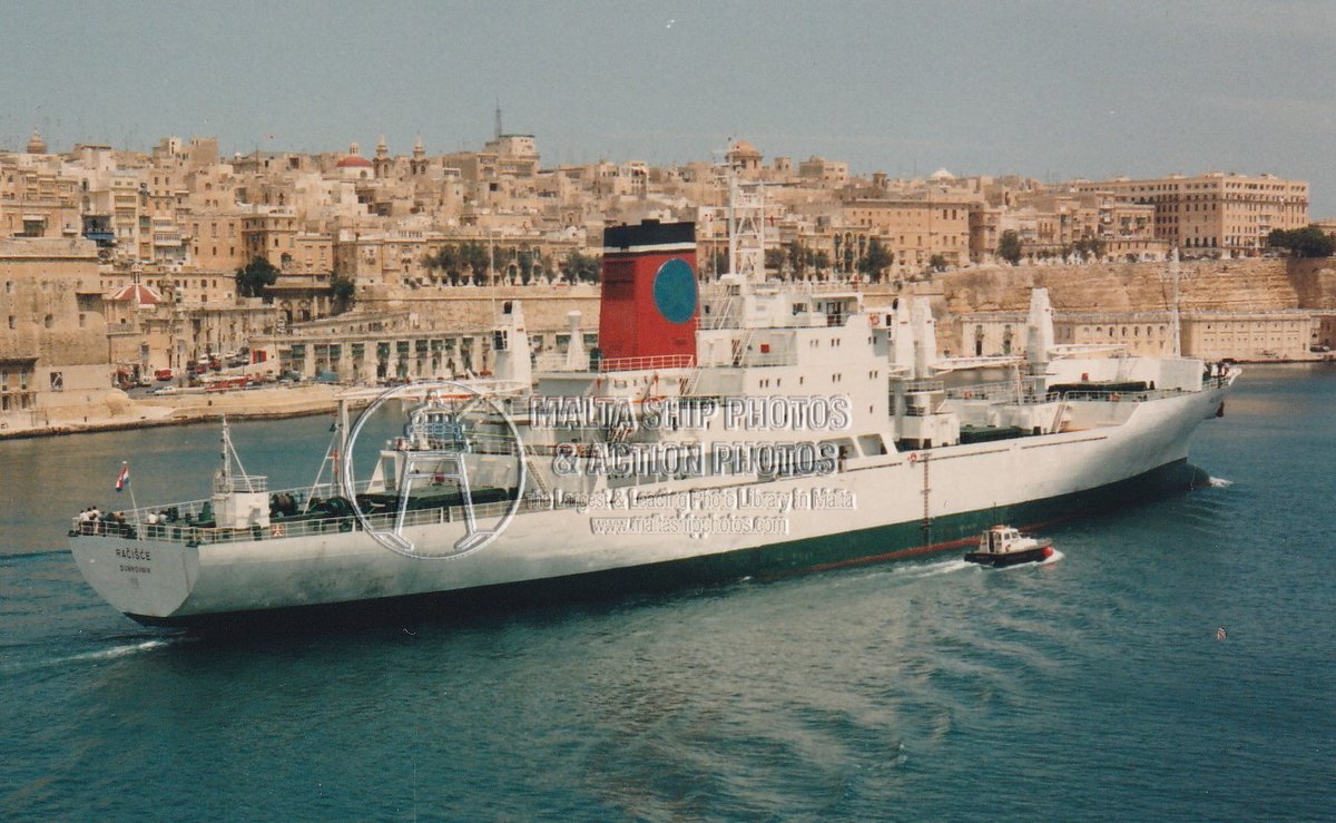 Shipguru's tweet photo. #Croatian #refrigeratedcargoship #RACISCE #leaving #grandharbourmalta - 25.06.1991 - https://t.co/nfgboxc3g3 - NO PHOTOS can be used or manipulated without our permission https://t.co/MlBiqIAnFl