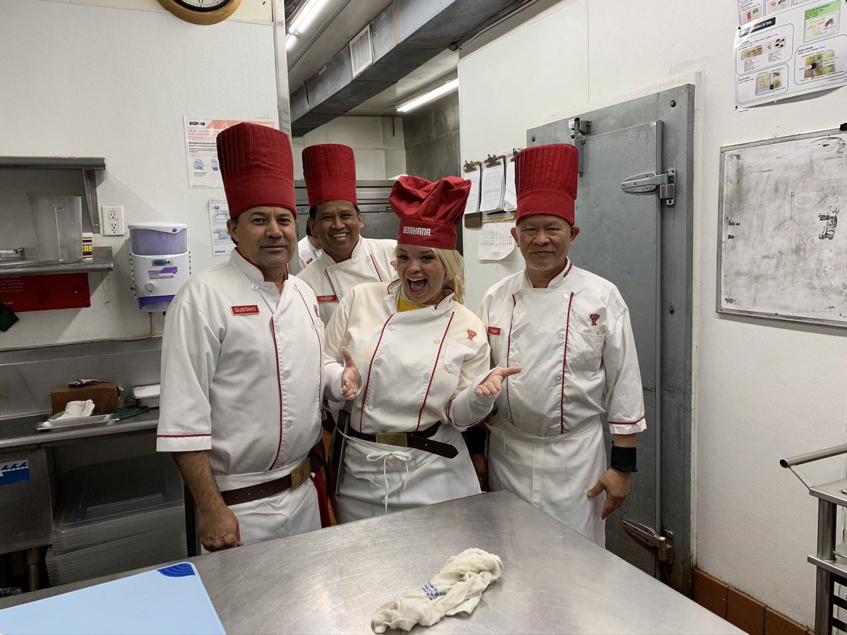 trishapaytas's tweet photo. The time I was a Benihana chef https://t.co/DxmImWoLeD