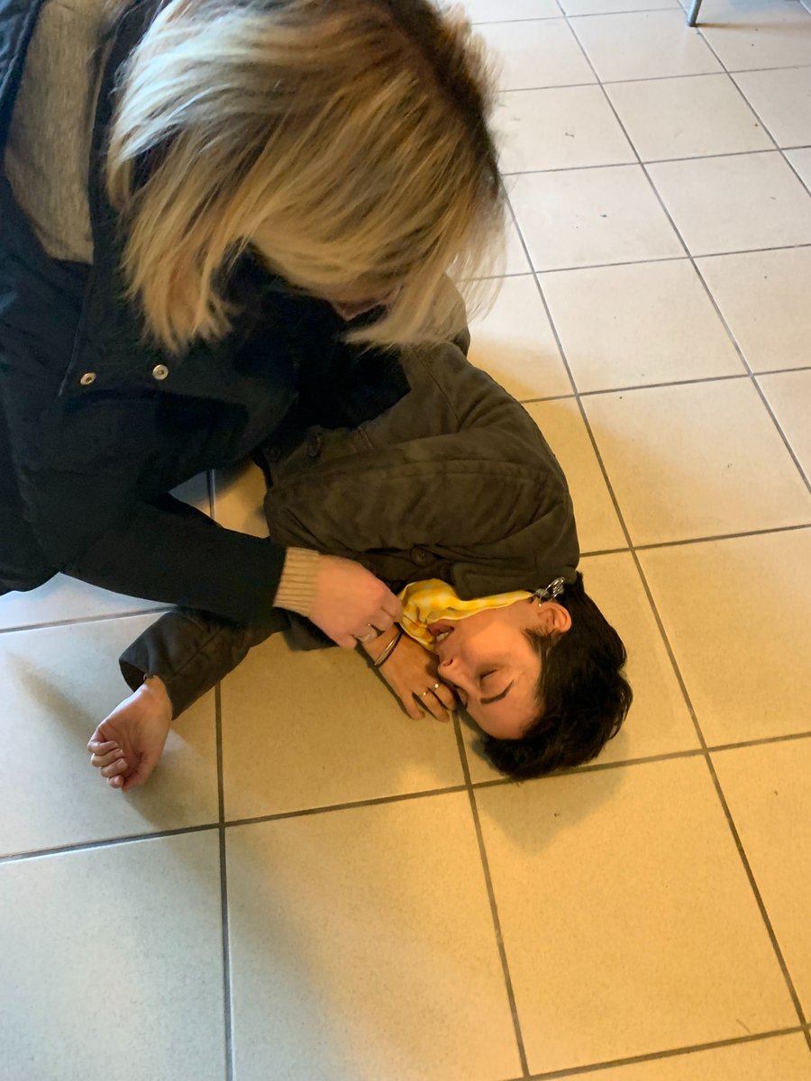 smmar_aude's tweet photo. FORMATION | Les agents du SMMAR EPTB Aude désormais acteurs de la #sécurité avec le #PSC1 !⛑L'#UDSP a pu apprendre aux agents à réagir en situation de malaise, traumatisme, arrêt cardiaque… Les agents sont désormais prêts à agir face à ces situations de #crise !👩‍🚒#smmar https://t.co/QICHCEJV1B