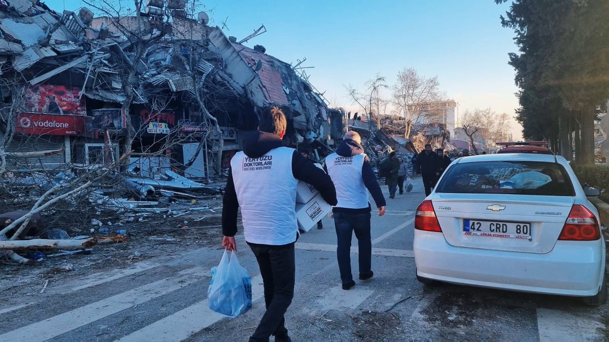 dwwuk's tweet image. Turkey Earthquake Emergency:

Ozan Mutlu from DWW Turkey (@yyd_en) is currently at #Kahramanmaras, distributing #hygiene kits. Meanwhile, more of our team on the ground are travelling to other cities, both for distribution and assessments.

#Turkey #TurkeyQuake #Earthquake