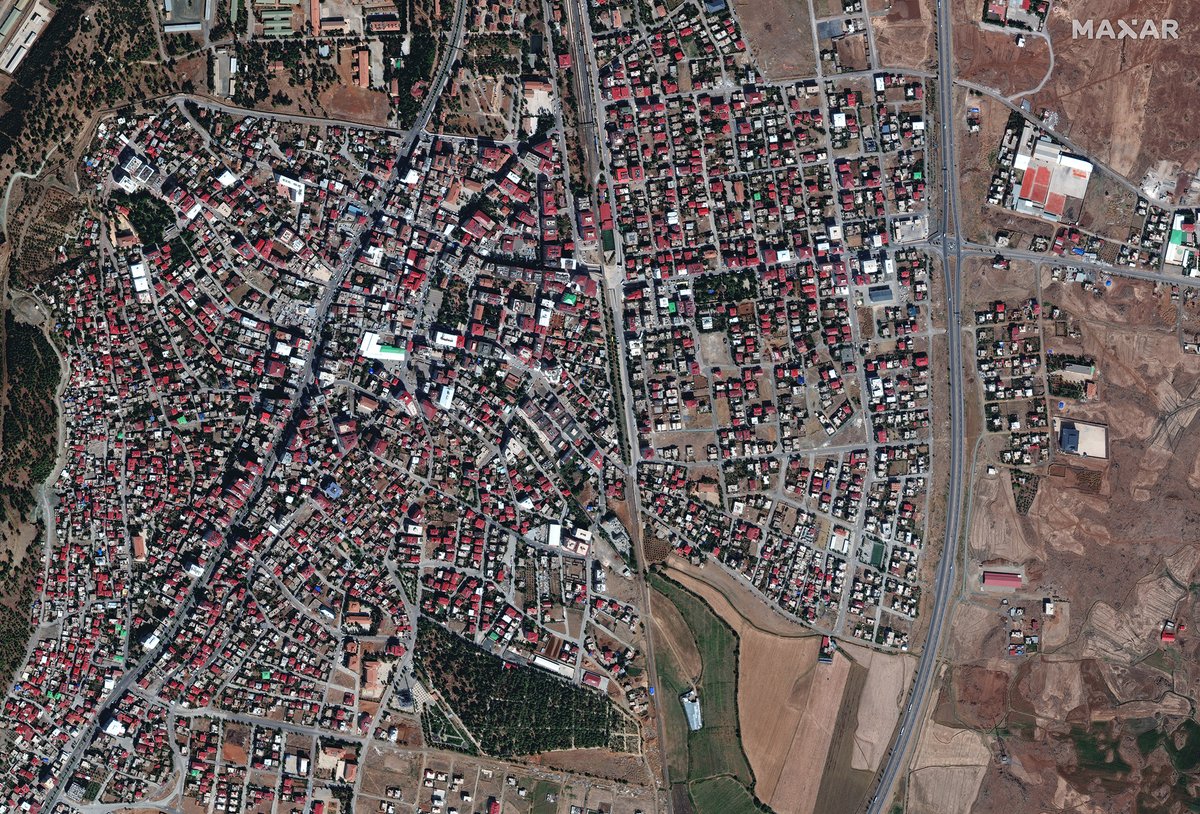 vantortech's tweet photo. Our latest images from the #earthquake in #Turkey. Weather and cloud cover have been a factor in obtaining new imagery of the affected areas. We will be releasing new imagery as we get it. Seen here is a before (Oct 4, 2022) and after (Feb 7, 2023) overview of #Islahiye, Turkey. https://t.co/CAvQvjb1bZ