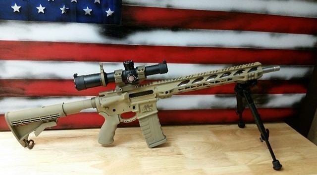 PC: @kberry69 - Check out this good looking build shared  #RangeDayFriday. Build and cerakote work done by his dad. #pewpew #2a #rangetime #gunsdaily #igmilitia #ar15 #guns #pewpewlife #firearms #rangeday #cerakote #gunfanatics #rifles #rifle #longrangeshooting