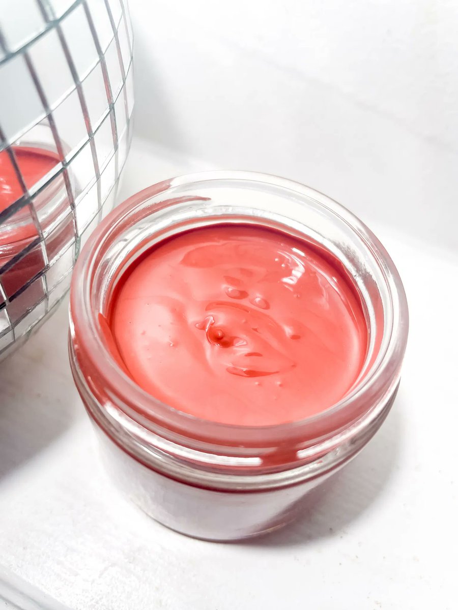 _OMandP_'s tweet photo. The Rose Clay Mask is a decadent addition to your self-care routine. This mask features two types of clay--Rose and Kaolin--for maximum detoxification and hydration. Get the XOXO Box and try a free 4oz Rose Clay Mask. #giftsforwomen #loverslab #vdaygifts https://t.co/zKVnYYHJjA
