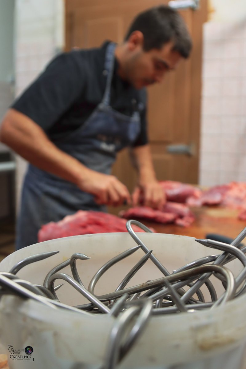 CREAFILM07's tweet photo. Retour sur une session photo avec le Boucher Julien Vidalot
#boucherie #vidalot #boucher #artisan #artisanat https://t.co/jVO0sZvcIk