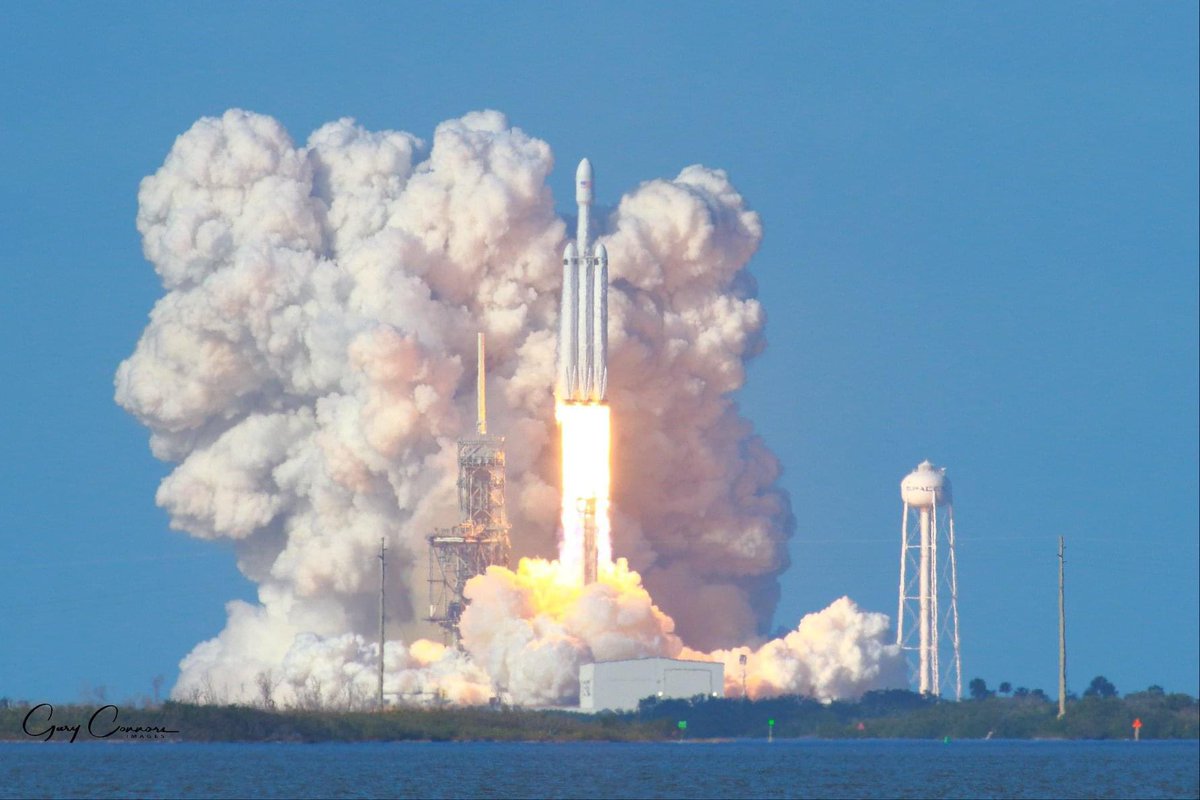 Kongegc's tweet photo. @SpaceX It was an amazing launch to watch https://t.co/ORR1GRb76E